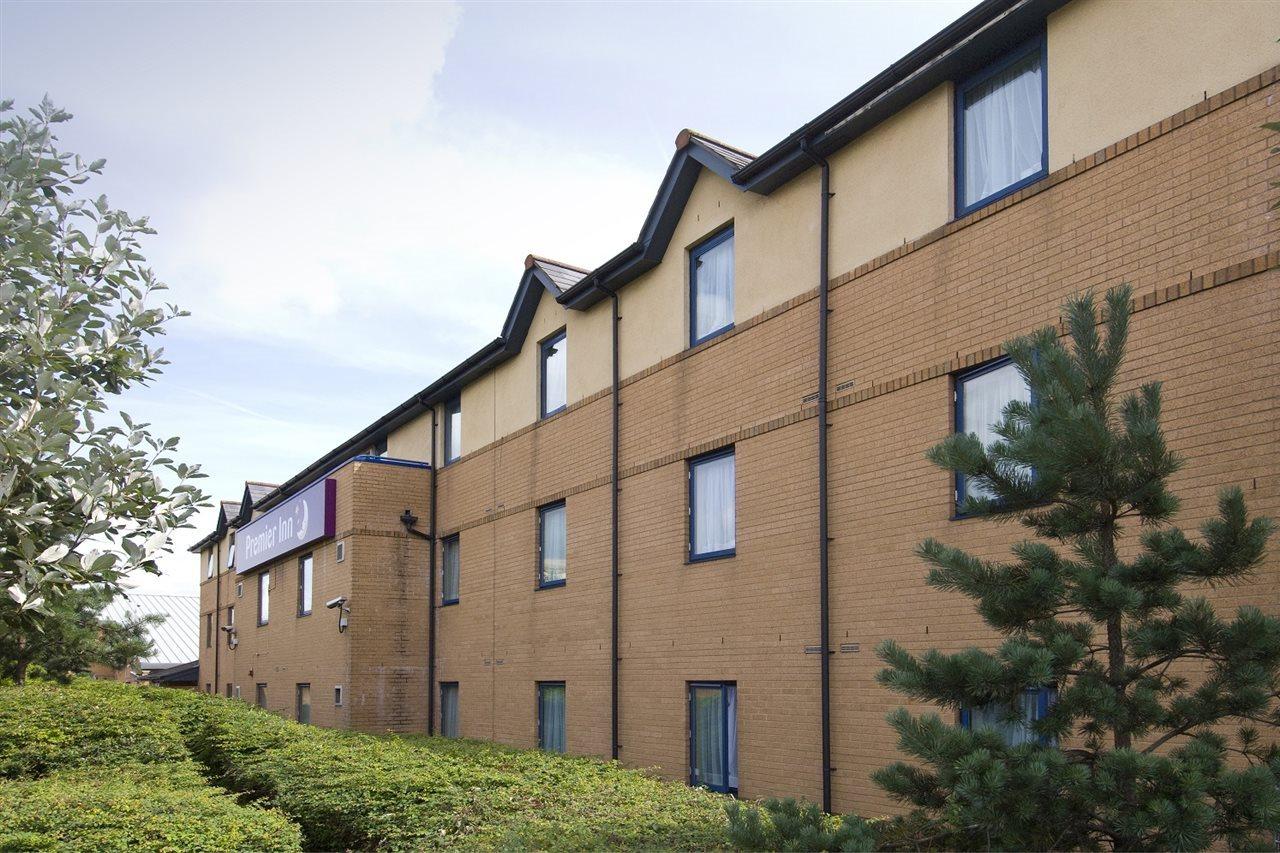 Premier Inn Bristol Filton Exterior photo